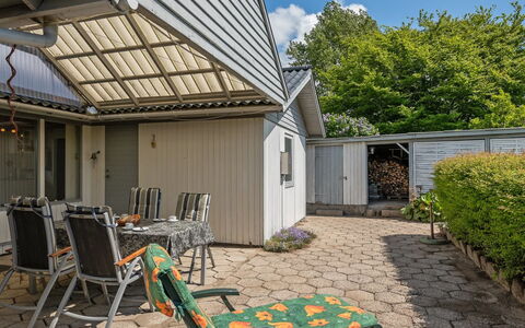 Rise - 250M from the Sea: Blue, Shrub, Cottage, Groundcover, Garden, Estate, Shade, Landscaping, Farmhouse, Eco Hotel
