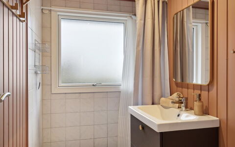 Arho - 75M from the Sea: Wall, Interior Design, Plumbing Fixture, Flooring, Wood, Floor, Bathroom, Bathroom Sink, Sink, Plumbing