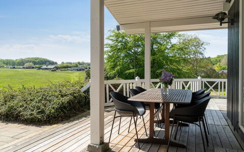 Arho - 75M from the Sea: Roof, House, Land Lot, Home, Cottage, Estate, Garden Buildings, Shade, Log Cabin, Landscaping