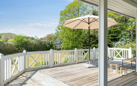 Arho - 75M from the Sea: Roof, House, Land Lot, Home, Cottage, Estate, Garden Buildings, Shade, Log Cabin, Landscaping