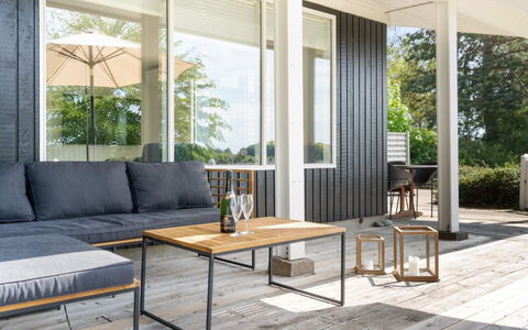 Arho - 75M from the Sea: Roof, House, Land Lot, Home, Cottage, Estate, Garden Buildings, Shade, Log Cabin, Landscaping