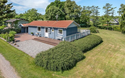Lillan - 250M from the Sea: Residential Area, Roof, Suburb, Driveway, Estate, Chimney