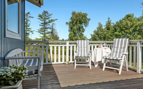 Lillan - 250M from the Sea: Residential Area, Roof, Suburb, Driveway, Estate, Chimney