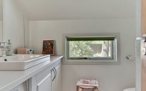 Osa - 150M from the Sea: Interior Design, Wall, Plumbing Fixture, Flooring, Wood, Ceiling, Floor, Tap, Bathroom, Home