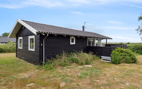Bridgette - 100M from the Sea: Wood, Wood Stain, Plank, Hardwood, Cottage, Deck, Siding, Shade, Wood Flooring, Garden Buildings