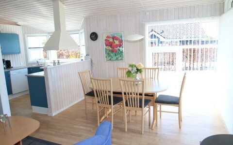 Aaran - 300M from the Sea: Blue, Shrub, Cottage, Groundcover, Garden, Estate, Shade, Landscaping, Farmhouse, Eco Hotel