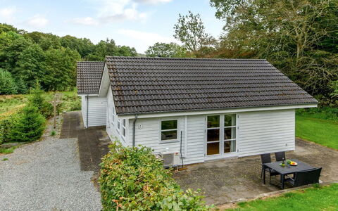 Bjerund - 250M from the Sea: Blue, Shrub, Cottage, Groundcover, Garden, Estate, Shade, Landscaping, Farmhouse, Eco Hotel