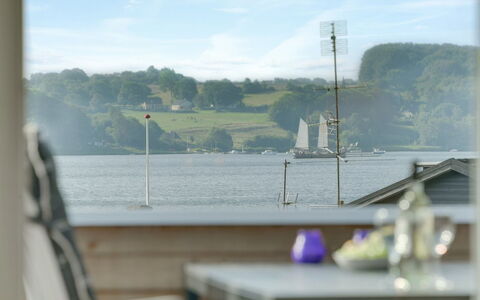 Gjurgja - 100M from the Sea: Blue, Shrub, Cottage, Groundcover, Garden, Estate, Shade, Landscaping, Farmhouse, Eco Hotel