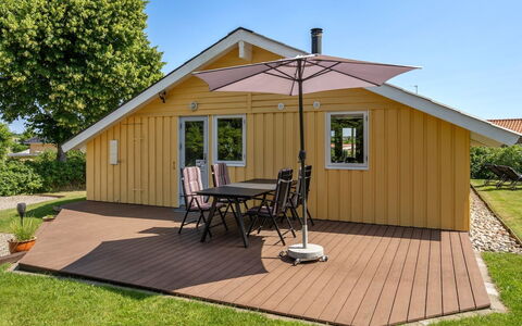 Hwiting - 200M from the Sea: Roof, House, Home, Cottage, Door, Siding, Deck, Porch, Plank, Hardwood