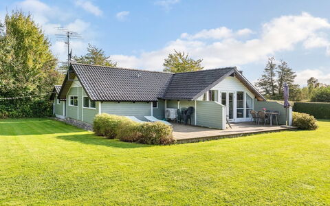 Joona - 600M from the Sea: Roof, House, Home, Cottage, Door, Siding, Deck, Porch, Plank, Hardwood