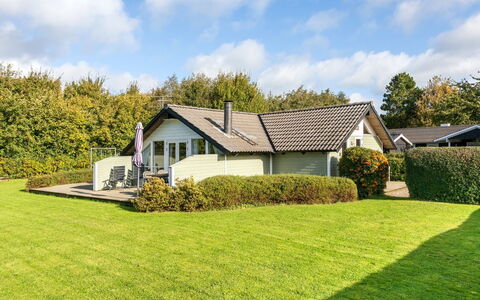 Joona - 600M from the Sea: Roof, House, Home, Cottage, Door, Siding, Deck, Porch, Plank, Hardwood