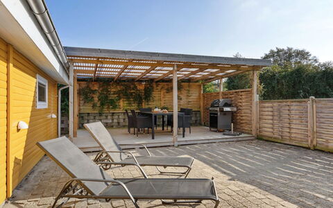 Nane - 80M from the Sea: Residential Area, Roof, Suburb, Driveway, Estate, Chimney