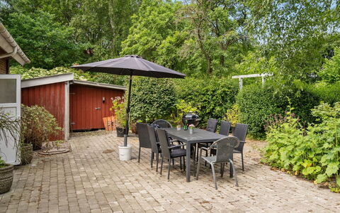 Jonni - 15Km from the Sea: Roof, House, Home, Cottage, Door, Siding, Estate, Lawn, Yard, Porch
