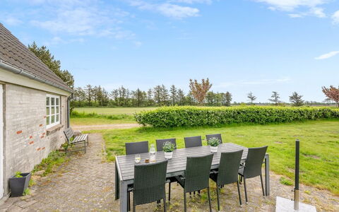 Merrit - 4.6Km to the Fjord: Land Lot, Garden, Lawn, Landscaping, Estate, Cottage, Shade, Yard, Farmhouse, Backyard