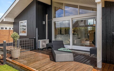 Sjarlotte - 100M from the Sea: Wood, Home, House, Porch, Door, Siding, Plank, Deck, Cottage, Hardwood