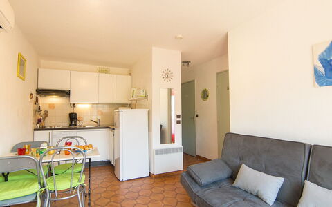 Accommodation:&nbsp;La Croix du Sud 240.4