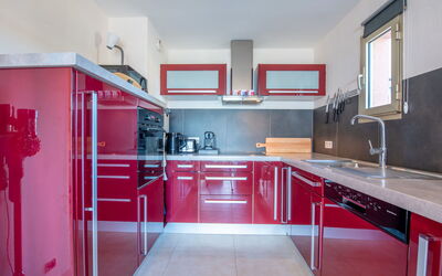 Accommodation:&nbsp;La Croix du Sud 240.28