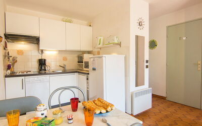 Accommodation:&nbsp;La Croix du Sud 240.4