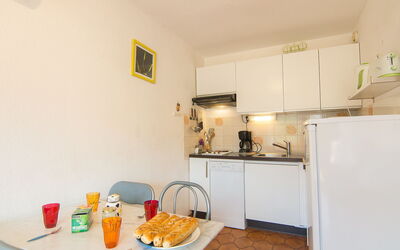 Accommodation:&nbsp;La Croix du Sud 240.4