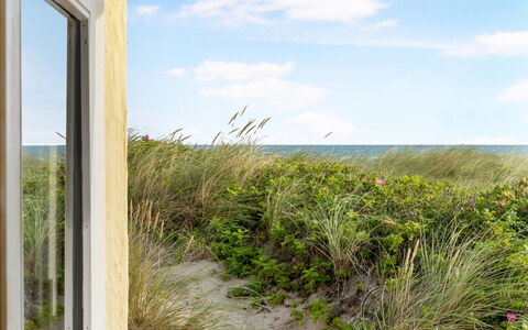 Ebba - 25M from the Sea: Residential Area, Roof, Suburb, Driveway, Estate, Chimney