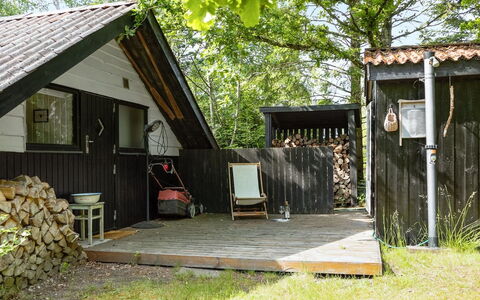 Alika - 200M to the Fjord: Roof, Shed, Cottage, Garden Buildings, Siding, Hardwood