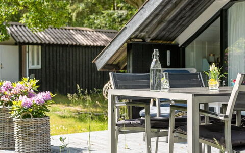 Alika - 200M to the Fjord: Roof, Shed, Cottage, Garden Buildings, Siding, Hardwood