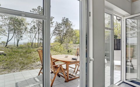 Angelita - 80M to the Fjord: Home, Residential Area, House, Cottage, Roof, Land Lot, Siding, Garden, Estate, Lawn