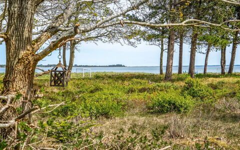 Angelita - 80M to the Fjord: Home, Residential Area, House, Cottage, Roof, Land Lot, Siding, Garden, Estate, Lawn