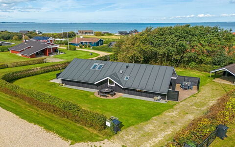 Naninja - 300M to the Fjord: Cottage, Home, House, Roof, Porch, Estate, Siding, Garden Buildings, Farmhouse, Yard
