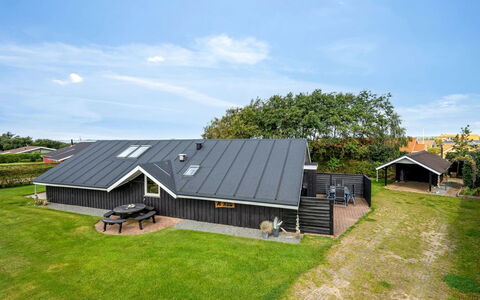 Naninja - 300M to the Fjord: Cottage, Home, House, Roof, Porch, Estate, Siding, Garden Buildings, Farmhouse, Yard