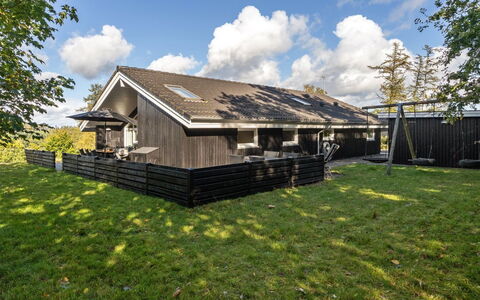 Merja - 3Km from the Sea: Swimming Pool, Resort Town