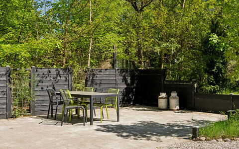 Hunding - 7Km from the Sea: Apartment, Shade, Balcony, Chair, Fence, Outdoor Furniture, Aluminium, Artificial Turf