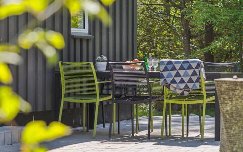 Hunding - 7Km from the Sea: Apartment, Shade, Balcony, Chair, Fence, Outdoor Furniture, Aluminium, Artificial Turf