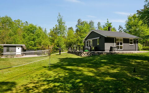 Hunding - 7Km from the Sea: Apartment, Shade, Balcony, Chair, Fence, Outdoor Furniture, Aluminium, Artificial Turf