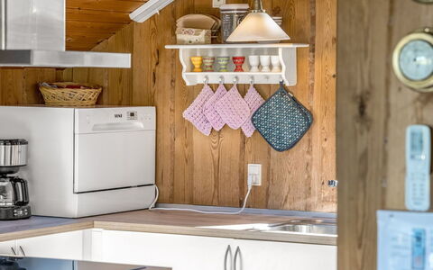 Frandsine - 800M from the Sea: Kitchen, Wood, Kitchen Appliance, Interior Design, Major Appliance, Countertop, Furniture, Flooring, Room, Home