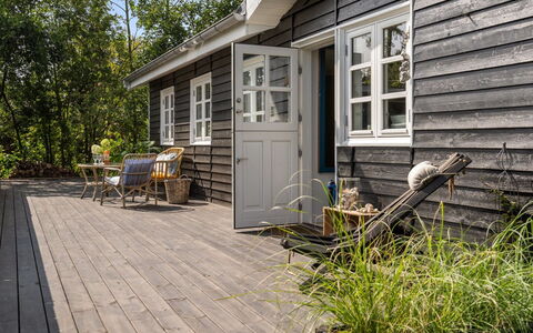 Jaana - 780M to the Fjord: House, Roof, Home, Cottage, Shed, Garden Buildings, Siding, Yard, Log Cabin, Hut