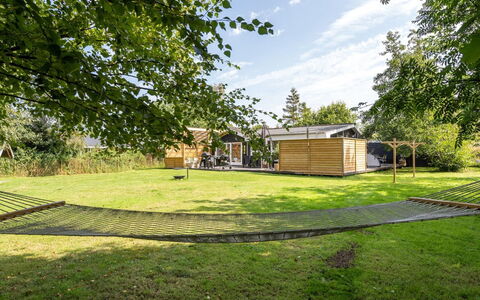 Jaana - 780M to the Fjord: House, Roof, Home, Cottage, Shed, Garden Buildings, Siding, Yard, Log Cabin, Hut