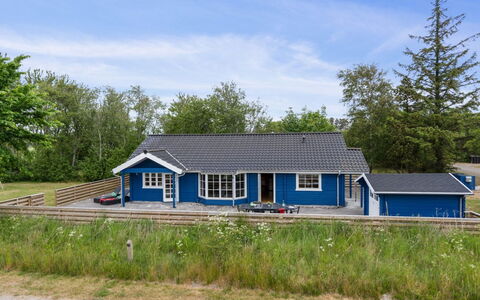Hæryst - 175M from the Sea: Residential Area, Roof, Suburb, Driveway, Estate, Chimney