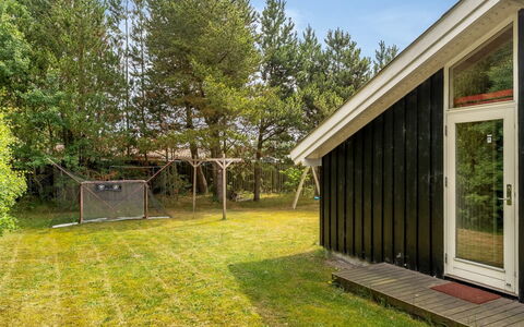 Arwed - from the Sea: Grass, Wood, Land Lot, Cottage, Garden, Lawn, Garden Buildings, Shade, Siding, Yard