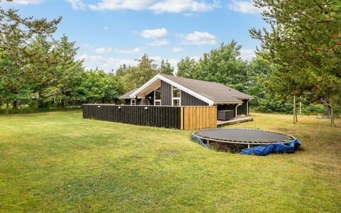 Arwed - from the Sea: Roof, House, Home, Cottage, Siding, Estate, Driveway, Garden Buildings, Yard, Shed