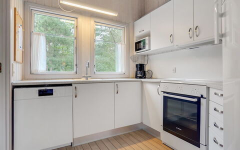 Selver - 250M from the Sea: Wood, Flooring, Ceiling, Interior Design, Major Appliance, Kitchen, Floor, Kitchen Appliance, Home, Room