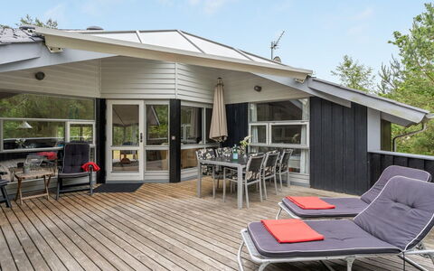 Selver - 250M from the Sea: Roof, House, Home, Cottage, Siding, Estate, Driveway, Garden Buildings, Yard, Shed