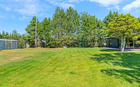 Litle - 600M from the Sea: Blue, Shrub, Plain, Land Lot, Lawn, Garden, Shade, Meadow, Landscaping