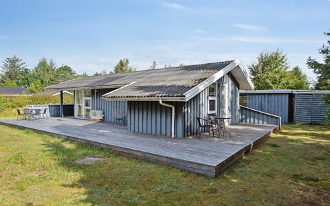 Antoinette - 500M from the Sea: House, Home, Residential Area, Roof, Cottage, Land Lot, Estate, Yard, Garden, Siding