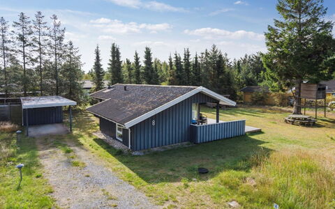 Antoinette - 500M from the Sea: House, Home, Residential Area, Roof, Cottage, Land Lot, Estate, Yard, Garden, Siding