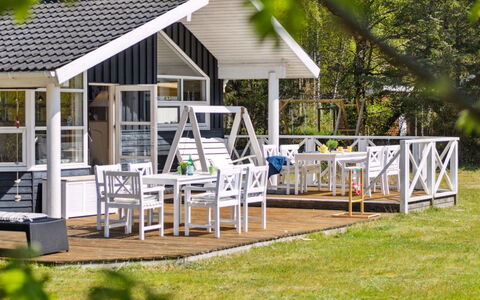 Petri - 500M from the Sea: Roof, Cottage, Home, Shade, Siding, Farmhouse, Porch, Outdoor Structure, Garden Buildings
