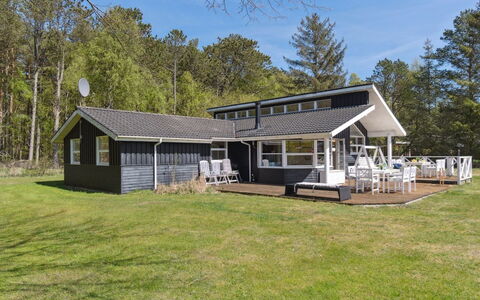 Petri - 500M from the Sea: Cottage, Home, House, Roof, Porch, Estate, Siding, Garden Buildings, Farmhouse, Yard