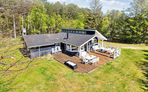 Petri - 500M from the Sea: Cottage, Home, House, Roof, Porch, Estate, Siding, Garden Buildings, Farmhouse, Yard