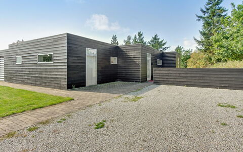 Edda - 400M from the Sea: Roof, House, Land Lot, Home, Cottage, Estate, Garden Buildings, Shade, Log Cabin, Landscaping