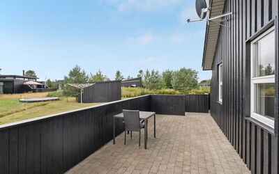Thure - 1Km from the Sea